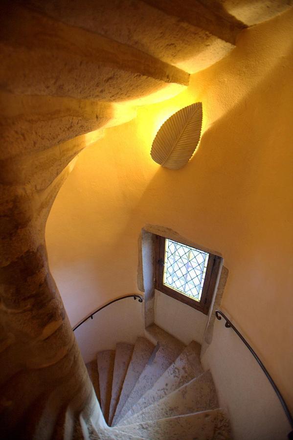 Hostellerie Du Vieux Pérouges Екстериор снимка