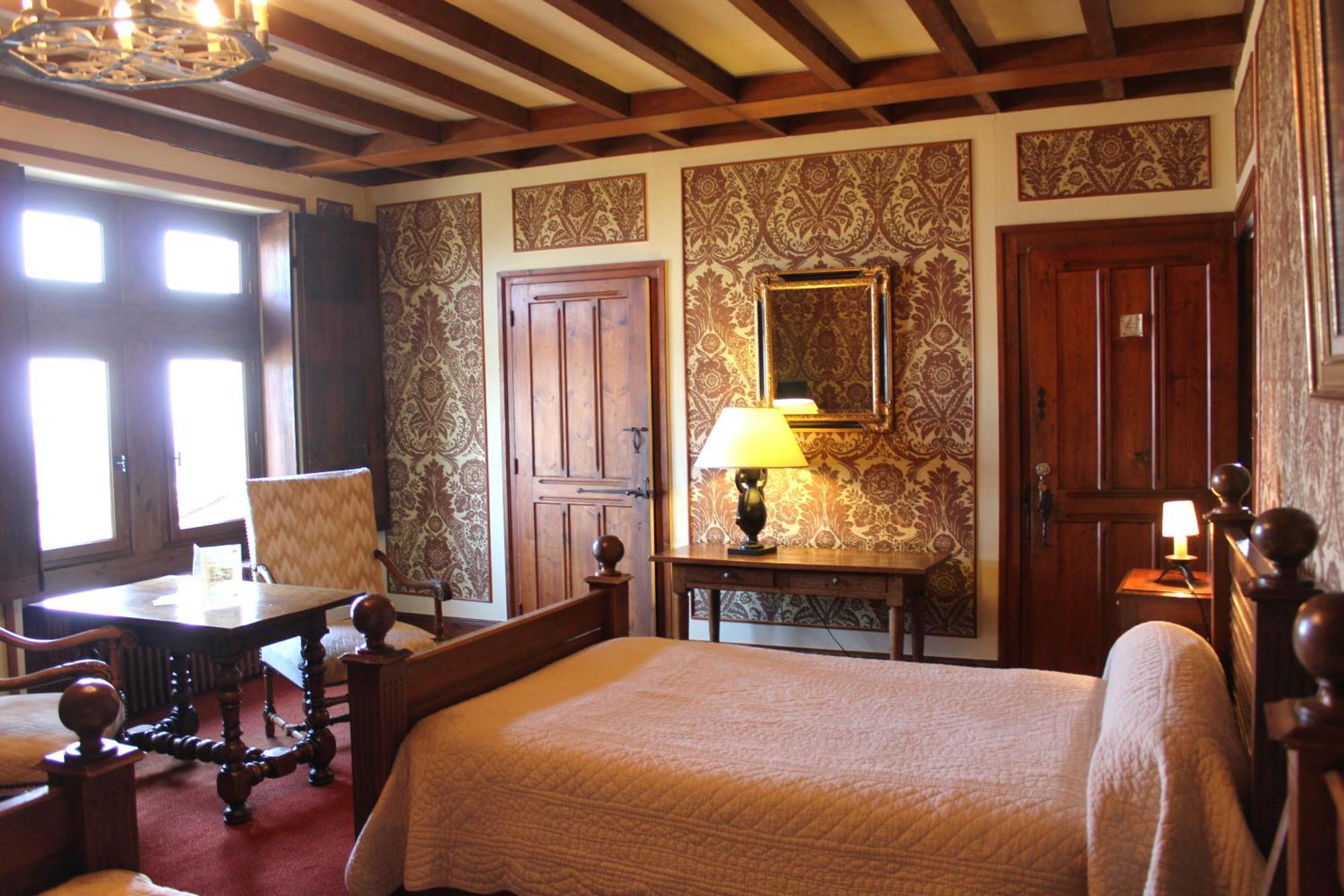 Hostellerie Du Vieux Pérouges Екстериор снимка