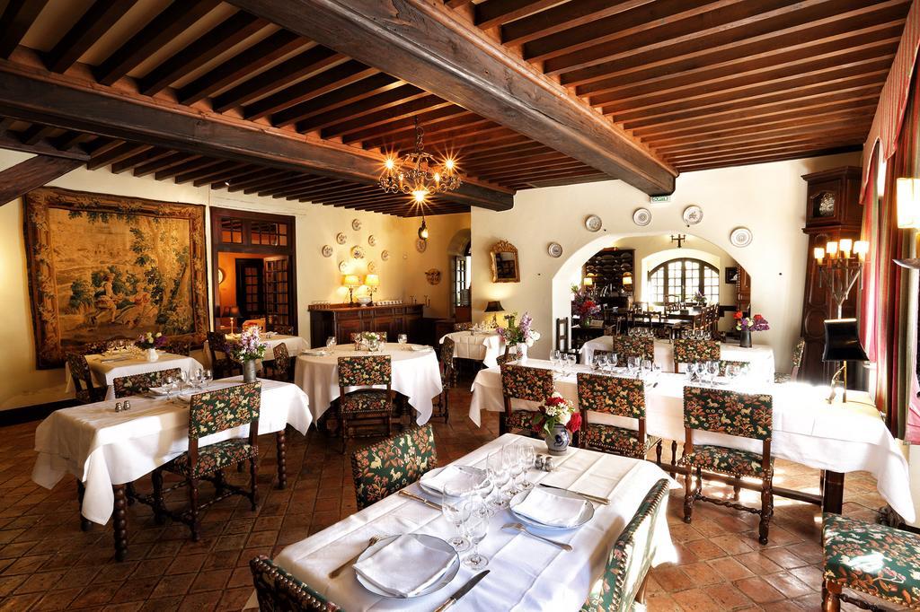 Hostellerie Du Vieux Pérouges Екстериор снимка