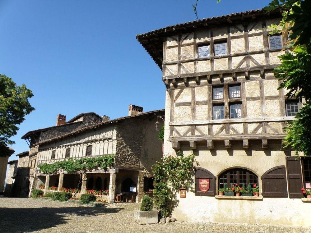 Hostellerie Du Vieux Pérouges Екстериор снимка