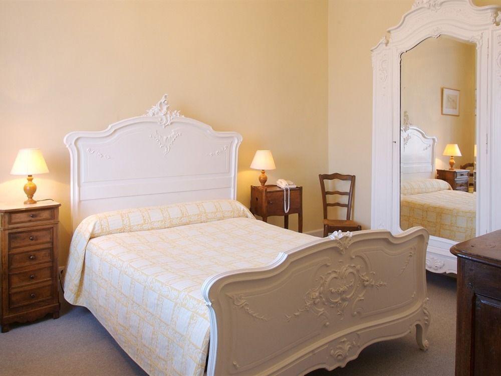 Hostellerie Du Vieux Pérouges Екстериор снимка
