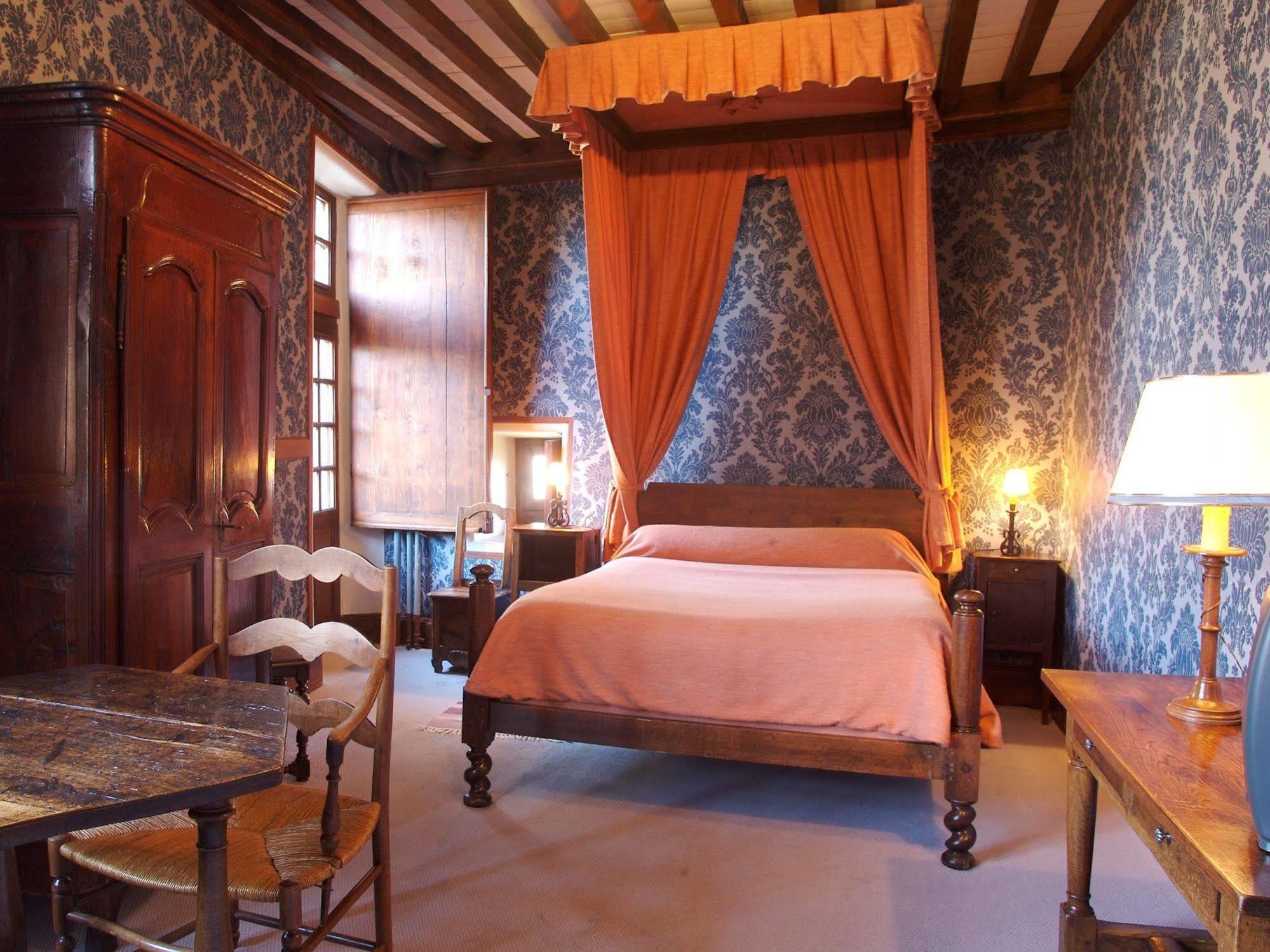Hostellerie Du Vieux Pérouges Екстериор снимка